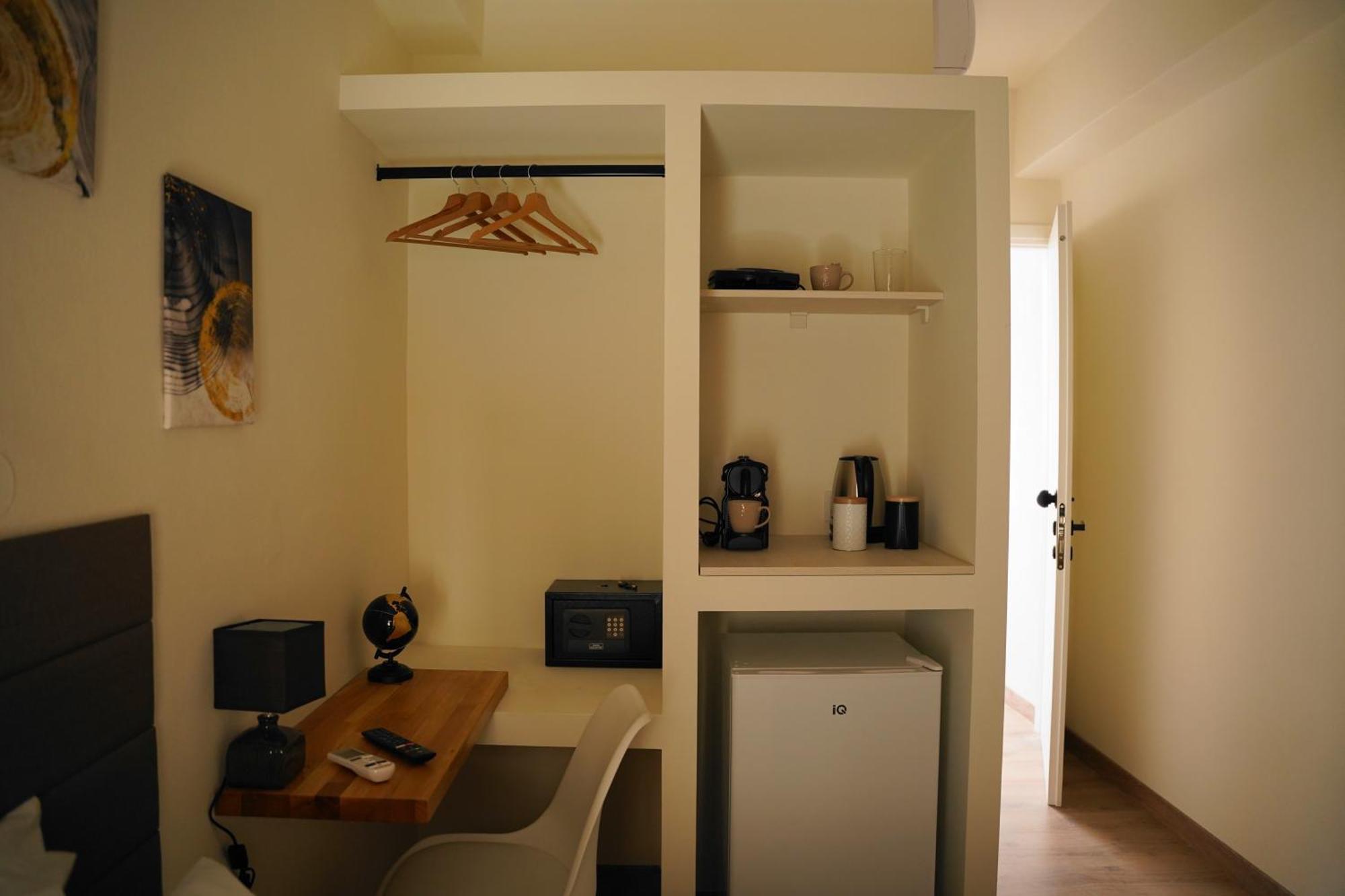 Aegean Gold Syros Suites Ermoupoli Esterno foto